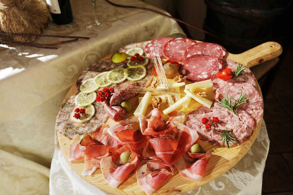 Il Castelluccio Country Resort Restaurant & Spa Barberino di Mugello Bagian luar foto